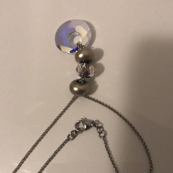 Swarovski Crystal Statement Necklace in original box - Picture 9 of 9